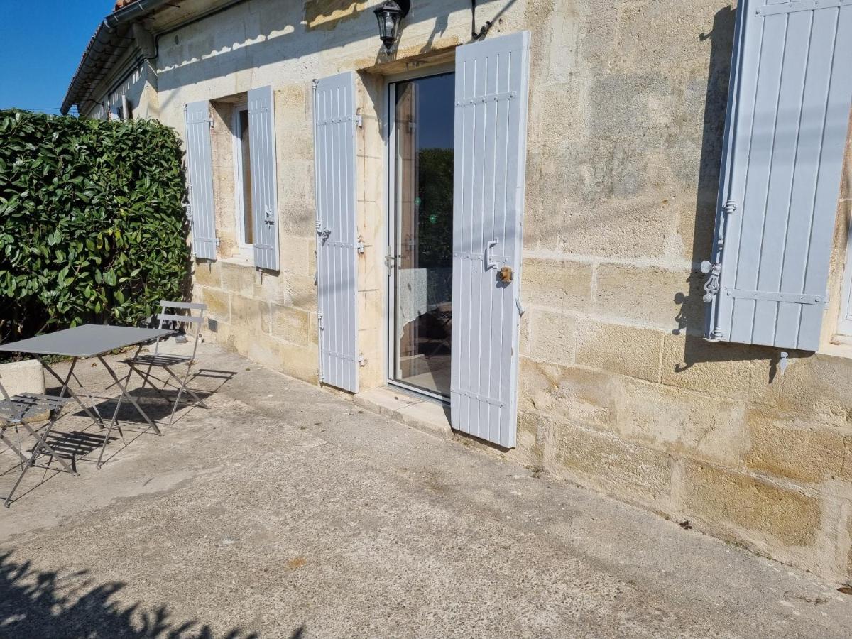 La Maison Des Vignes Saint Emilion Apartment Room photo
